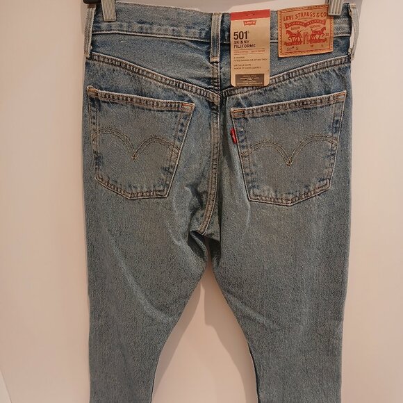 Levi's Women's Classic 501's Jeans - Picture 5 of 8